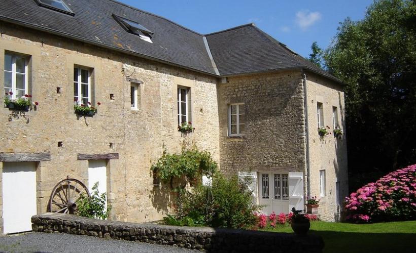 Gîte "Le Moulin de la Martinière" à Formigny-la-Bataille - Mme SUTTERLET Isabelle