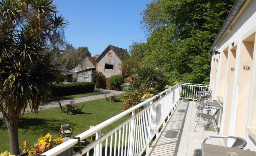 quettehou-Hôtel-La-Demeure-du-Perron-11 - PROPRIETAIRE