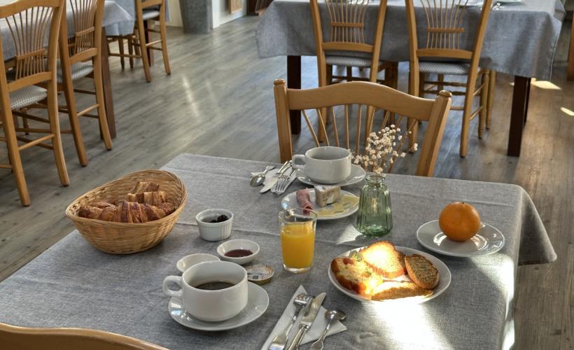 quettehou-Hôtel-La-Demeure-du-Perron-5 - PROPRIETAIRE