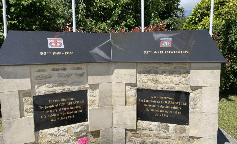 Monument 90è DI et 82è Airborne - Gourbesville