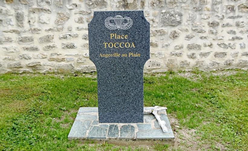 Stèle Toccoa_ANGOVILLE AU PLAIN