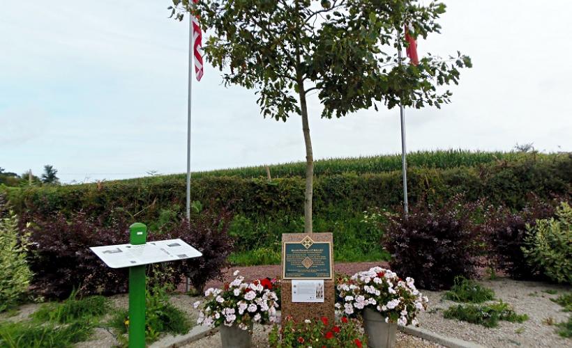 Stèle La Roserie_Sainteny