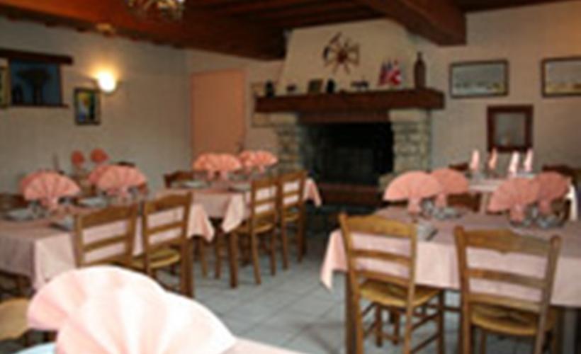 2013_LIESVILLE SUR DOUVE_Ferme Auberge La Huberdière (3)