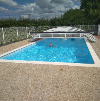 Piscine chauffée de juin à spetembre - domaine des piéris