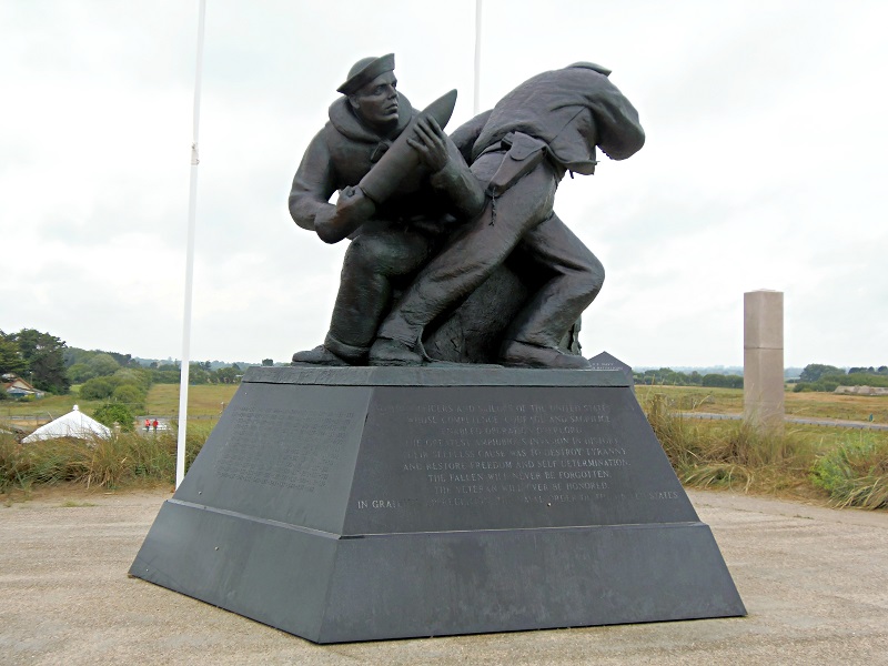 Monument US Navy - SAINTE-MARIE-DU-MONT