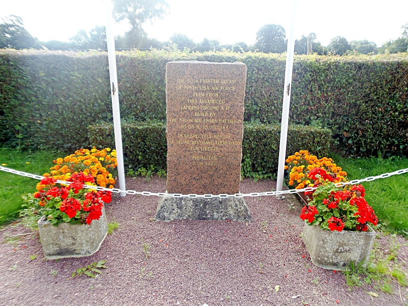 Stèle Aérodrome A17_MEAUTIS