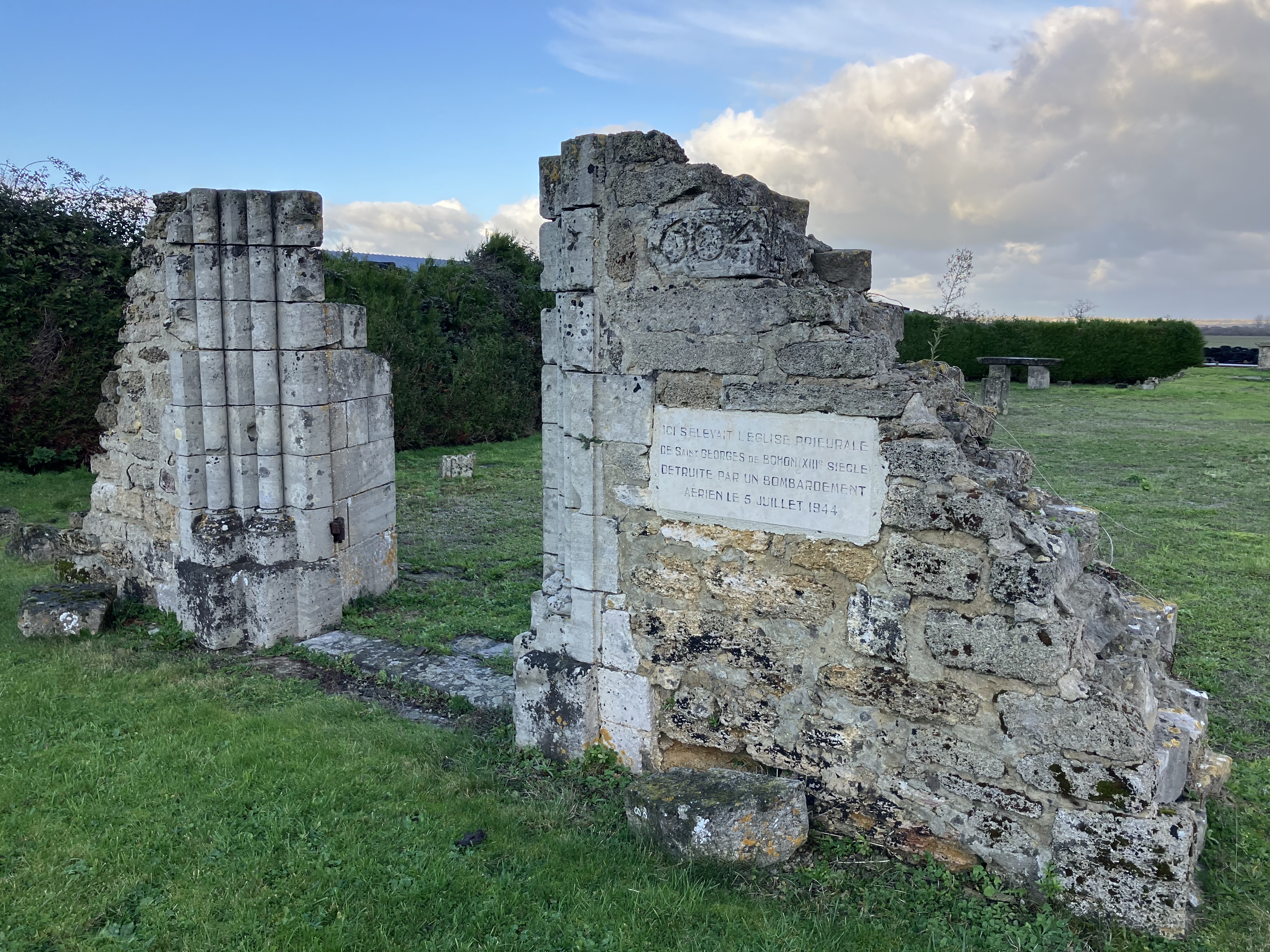 Bombardement  Saint-Georges-de-Bohon 1
