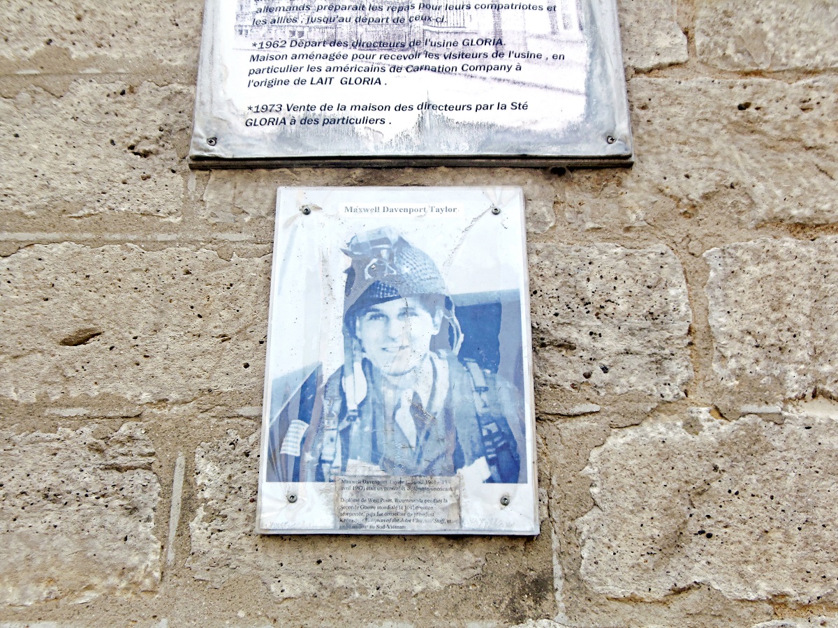 Plaque Taylor_Carentan©OT Baie du Cotentin