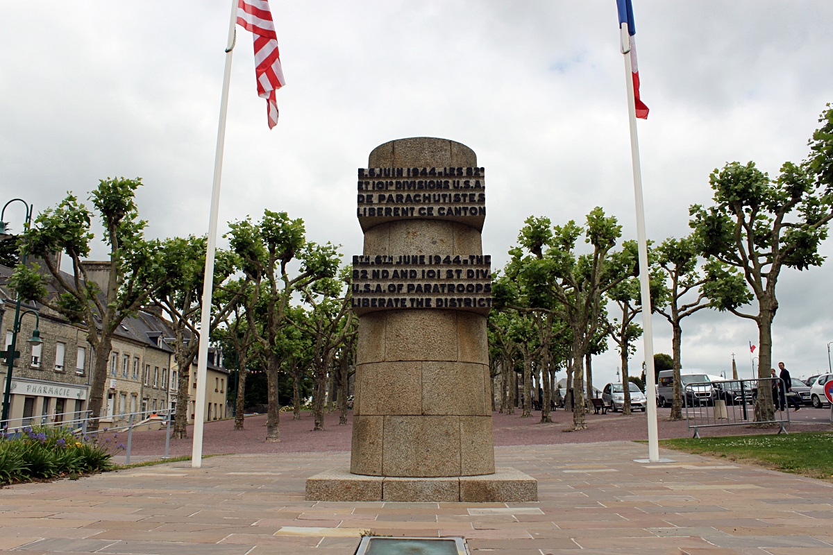 Monument Signal_Sainte Mère Eglise©OT Baie du Cotentin (3)