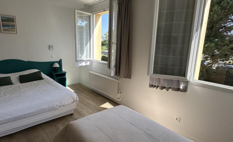 quettehou-Hôtel-La-Demeure-du-Perron-10 - PROPRIETAIRE