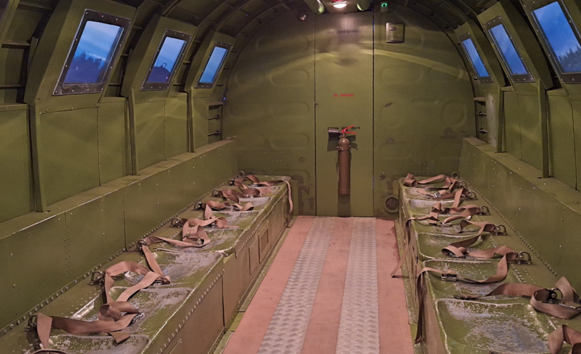 Intérieur simulateur de vol C-47