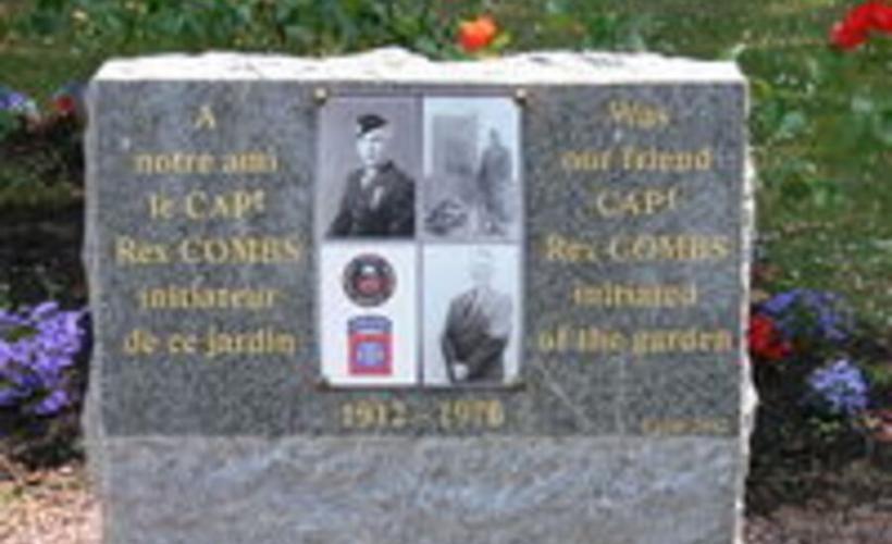 Stèle Rex Combs - CHEF DU PONT