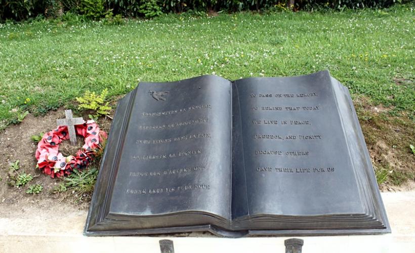 Stèle de la Mémoire_La Fière_Sainte Mère Eglise©OT Baie du Cotentin (1)
