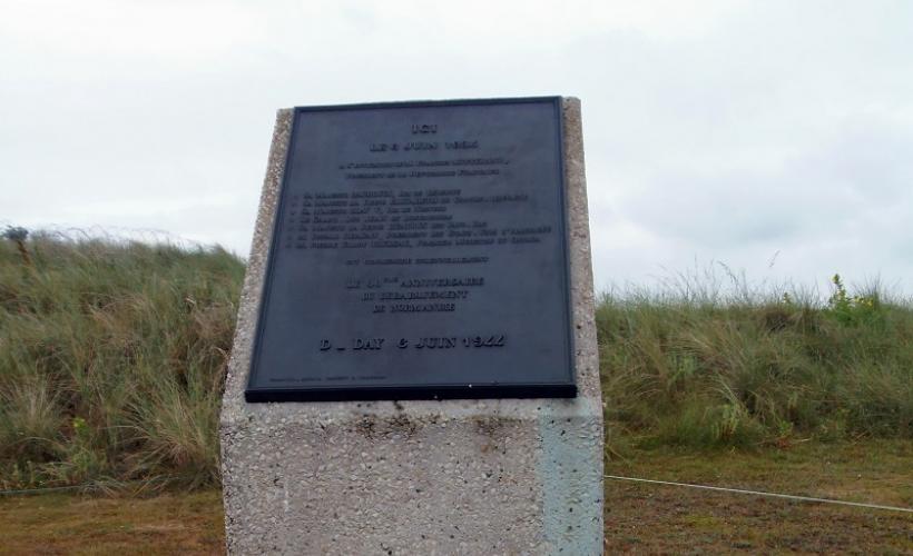 Stèle 40è anniversaire_Utah Beach - SAINTE-MARIE-DU-MONT