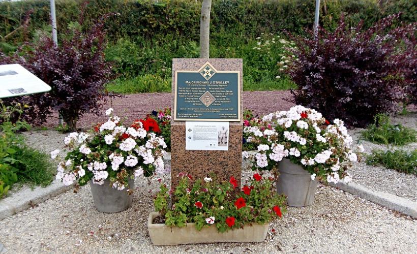 Stèle La Roserie_Sainteny©OT Baie du Cotentin  (3)
